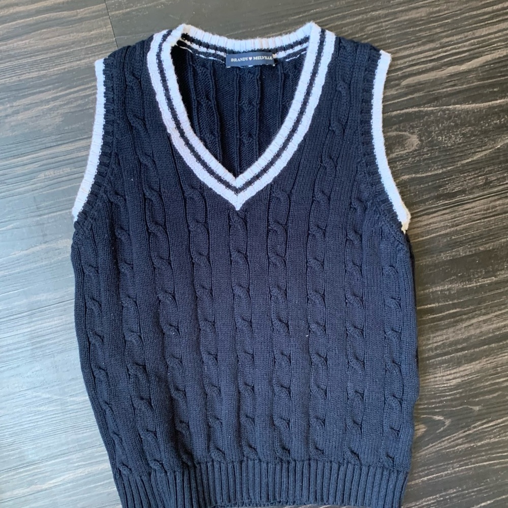 Brandy Melville Cropped Sweater Vest
